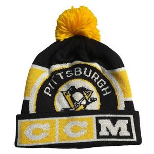 Vintage CCM x NHL Pittsburgh Penguins Thick Cuffed Knit Pom Beanie Hat